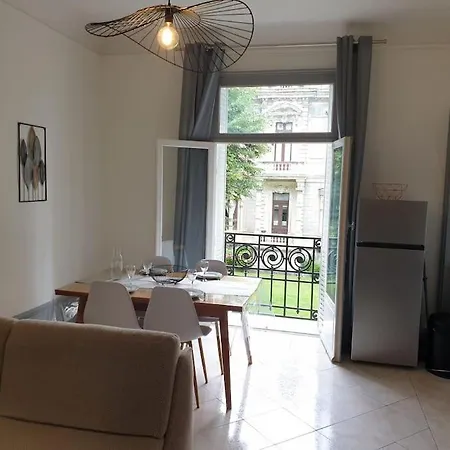 Lägenhet Grand T2 Calme Et Cosy Au « Pyrenees Palace »