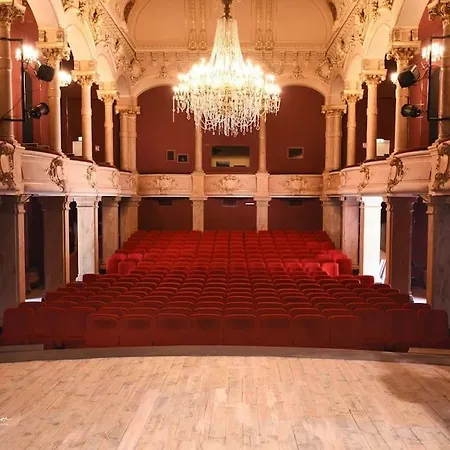 Grand T2 Calme Et Cosy Au  Pyrénées Palace Appartamento Bagnères-de-Luchon