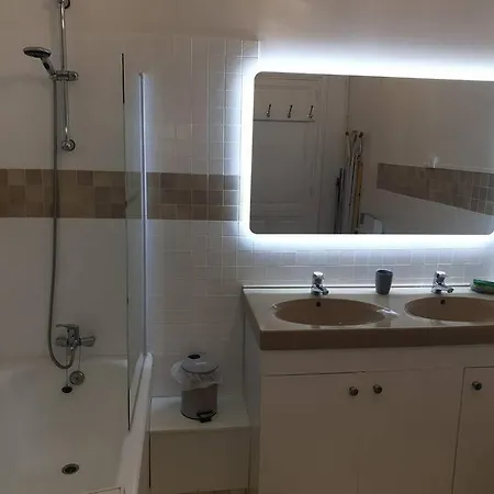 Apartament Grand T2 Calme Et Cosy Au « Pyrenees Palace » *