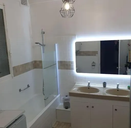 Grand T2 Calme Et Cosy Au « Pyrenees Palace » アパート *